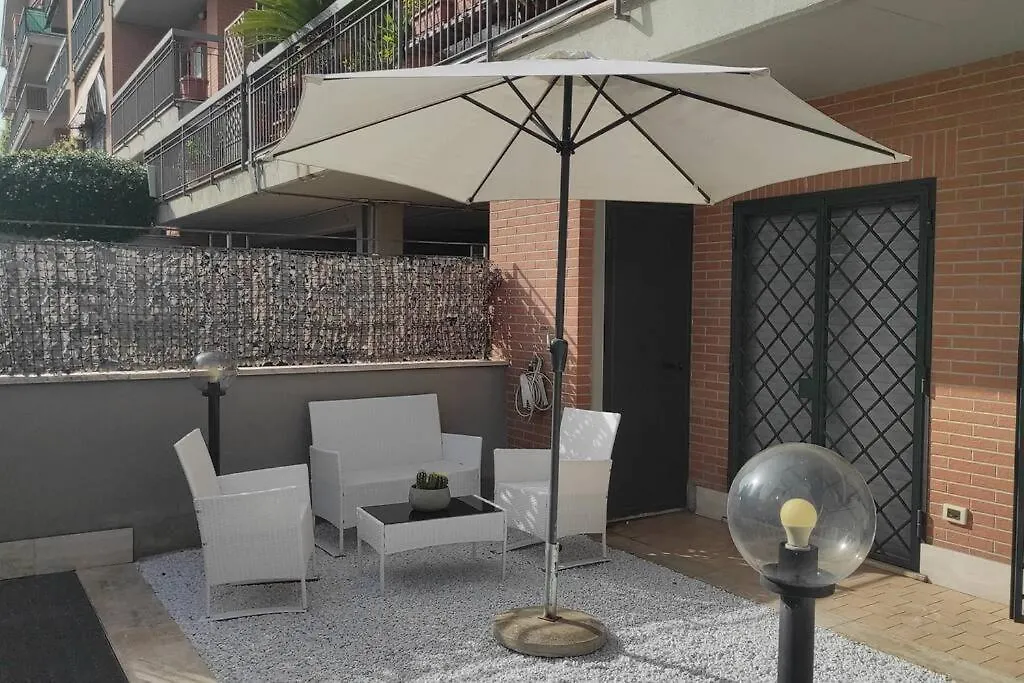 Appartamento Red House Tiburtina Roma Italia